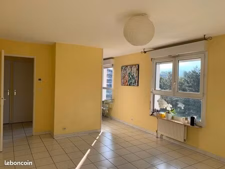 location 2 pièces avec garage