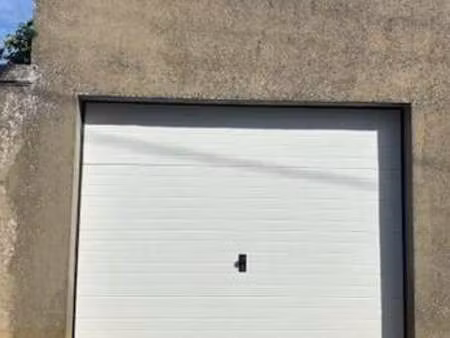 vente garage et parking au lude (72800) : à vendre / 25m² le lude