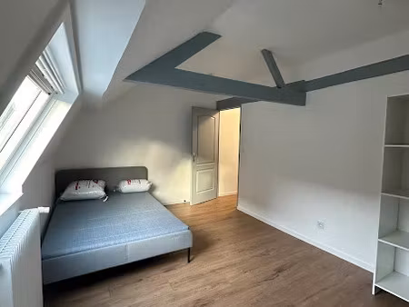 location meublée chambre 5 pièces 94 m² à lille (59000)  500 €