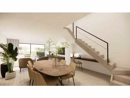 bel immeuble neuf près du quartier européen  tva 6% possible