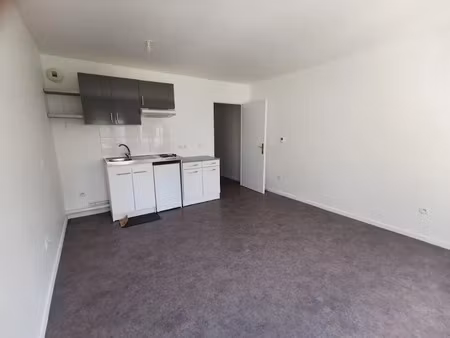 location appartement 1 pièce 26 m² à wissous (91320)  720 €