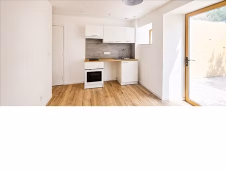 appartement - 1er étage - 45 m2 - 2 pièces - non meublé