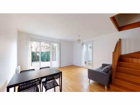 location appartement 3 pièces  63.60m²  villeneuve