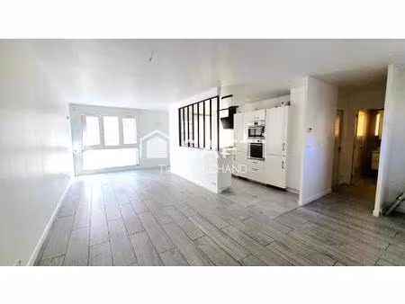 sartrouville centre historique t2 de 61 8 m²(évolutif t3) avec box fermé et borne électriq