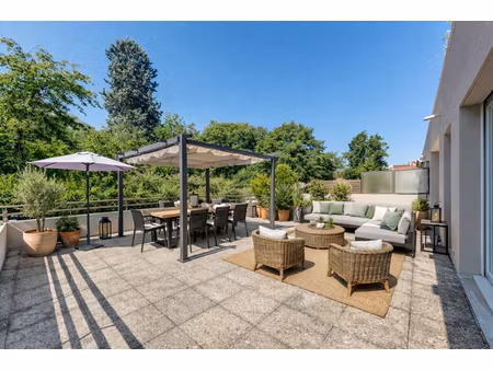 t2 rénové terrasse 66m2