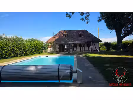 maison bressane - 115m² - piscine et dépendances - mervans
