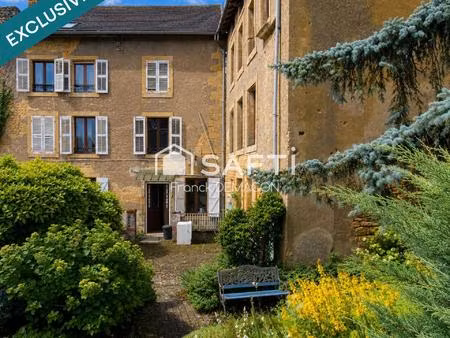 demeure de caractère – 243 m² – jardin de 700 m² – dépendance à réhabiliter