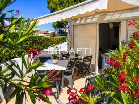 belle petite maisonnette dans résidence avec piscine