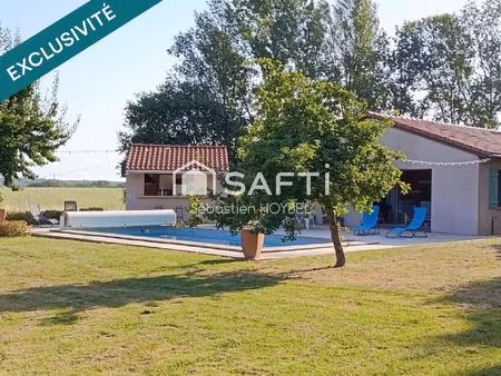 maison familiale de plain-pied avec piscine