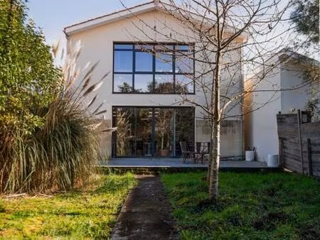 location bureaux 226 m²
