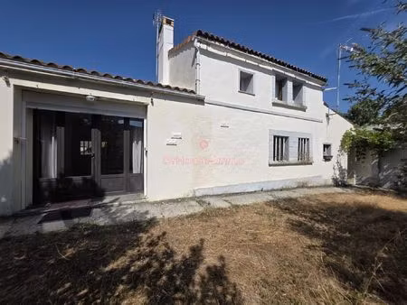 maison familiale de 117 m² avec espace indépendant et jardin de 1 050 m²