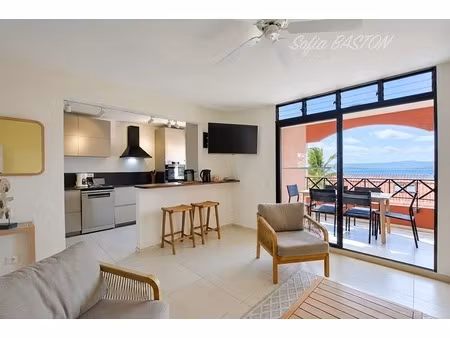 à vendre – les trois-îlets martinique – appartement t3 duplex entièrement rénové – vue mer
