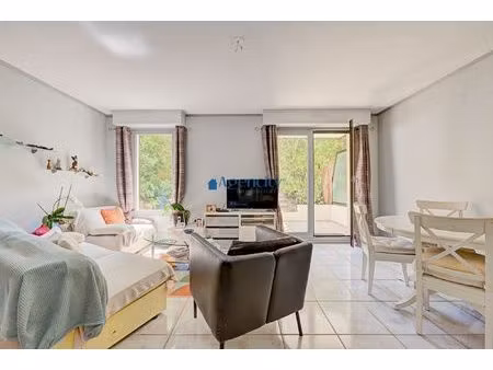 rare ! appartement 2 pièces avec 128m² de jardin en hyper cent
