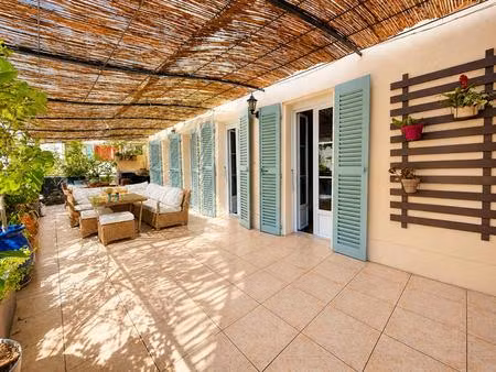 appartement de caractère de 174 m2 avec terrasse de 55 m2 - centre-ville hyères