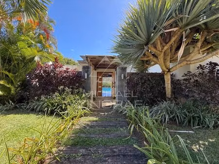 villa d’exception au bord d’un barachois à calodyne - mzimc1194