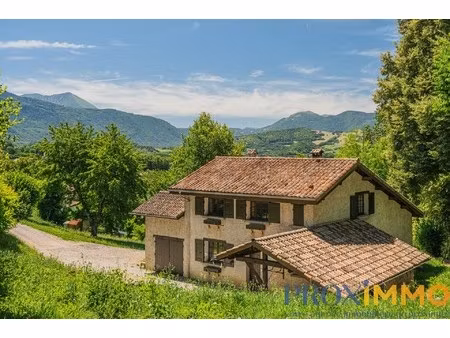 magnifique emplacement au calme avec vue