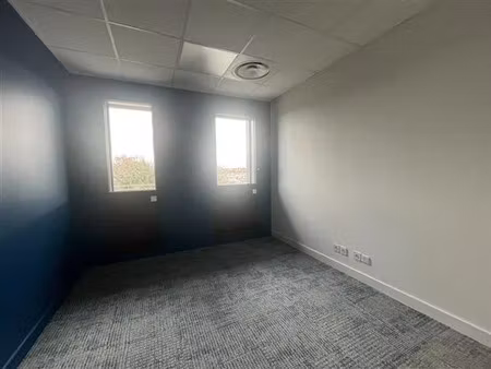 location bureau alixan 100 m²