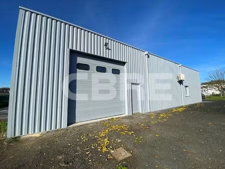 location local d'activités blanquefort 240 m²