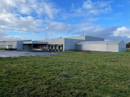 location local d'activités janze 5 160 m²
