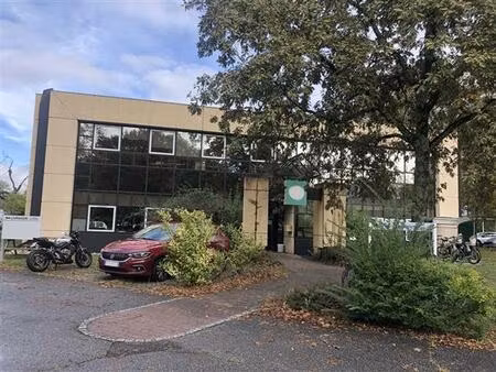 vente/location bureau pessac 930 m²