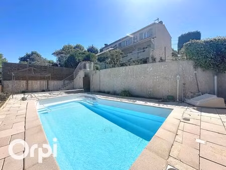 maison 4 pièces 160 m² avec sous-sol et garage sur un terrain de 1 100 m² - piscine -...
