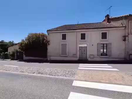 vente maison 4 pièces 107 m² à valence d agen (82400)  80 000 €