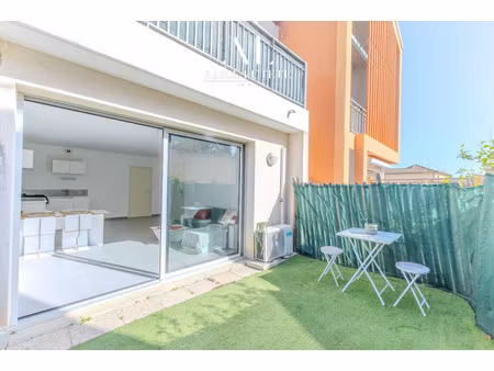 pitch - t3 de 58 5m² avec extérieur dans résidence récente