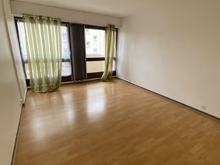 a louer - avenue louis xi - t1 de 32.35m2 avec balcon et cav