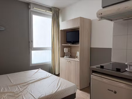 appartement 1 pièces 18 m² à vendre / acheter la rochelle 17000 ? | era immobilier