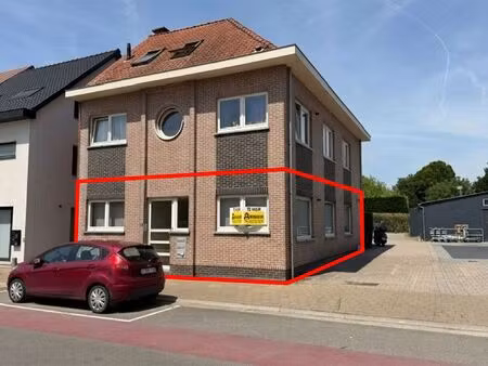 appartement te huur in nieuwkerken-waas met 2 slaapkamers
