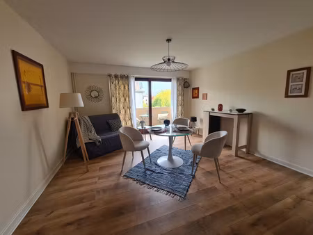 studio meuble quartier des rosiers
