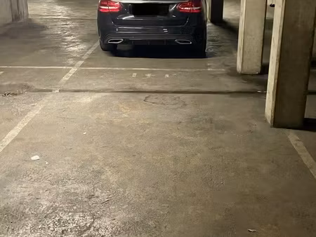 parking - 28 m²