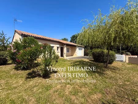 maison de plain-pied  3 chambres  garage et jardin