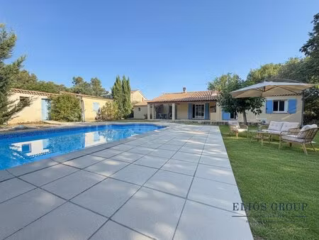 maison t7 plain-pied avec piscine et dépendances