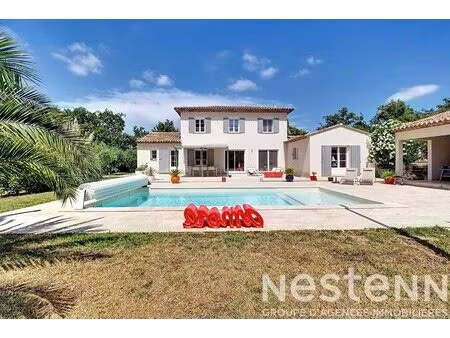 a vendre ! maison lorgues 6 pièces 187 m2 avec piscine et studio située sur un terrain de.