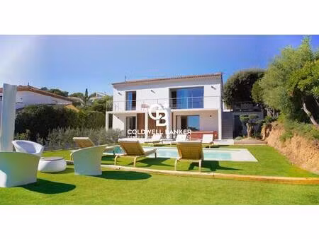 villa signature vu mer entre design contemporain et sérénité absolue