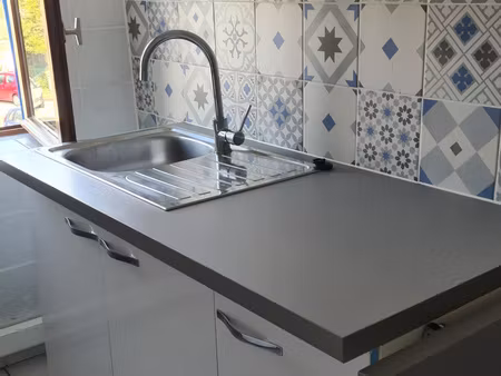 gignac la nerthe 'appartement dans maison de village ' type
