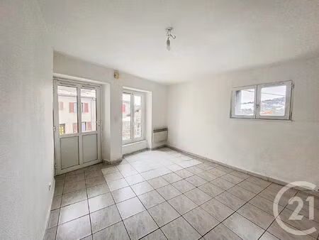 location appartement 1 pièce 16m² la roche blanche 63670