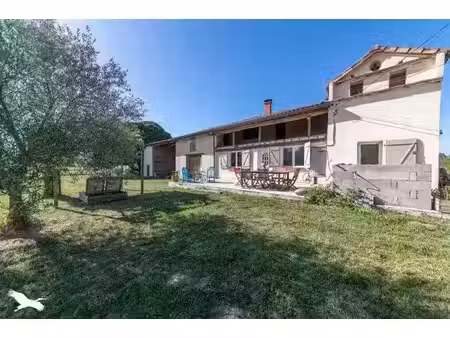 vente maison 4 pièces 92 m² à castelsarrasin (82100)  175 000 €