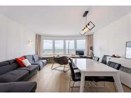 twee slaapkamer appartement met frontaal zeezicht