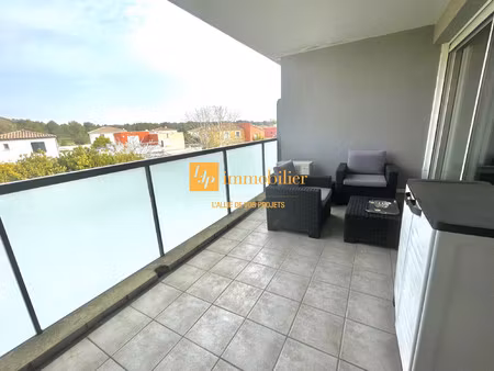 très beau t2 - piscine - garage - meublé
