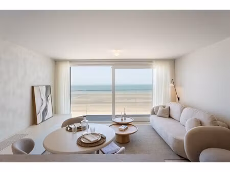 luxueus gerenoveerd appartement met frontaal zeezicht te nieuwpoort