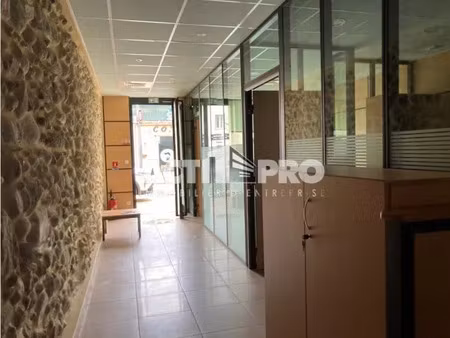 location bureau 76 m² à le boulou (66160)