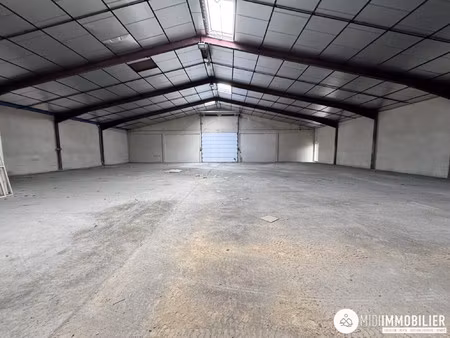 entrepôt 625 m² avec cour 2 000 m² – accès poids lourds à