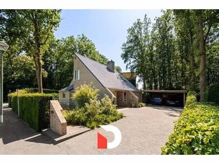 instapklare vrijstaande woning met 3 slk grenzend aan paalbos en gemene weidebeek