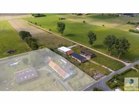 uiterst rustig & landelijk gelegen hoeve met weiland op ca. 6790 m²