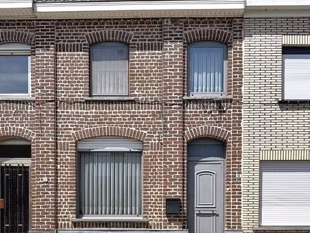 instapklare energiezuinige gezinswoning met 3 slaapkamers en tuin te sint-lievens-houtem