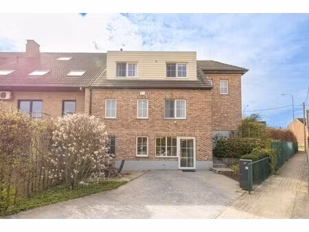 exclusieve villa met 6 slpk. en epc a in schepdaal