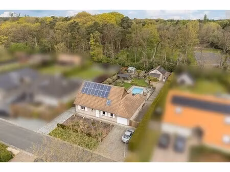 instapklare villa gelegen in een doodlopende straat