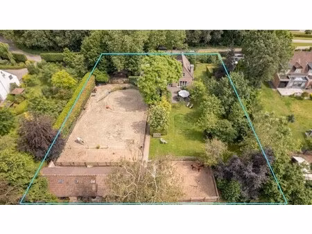 karaktervolle villa met paardenaccommodatie op prachtig zuidwestgericht perceel in de faza